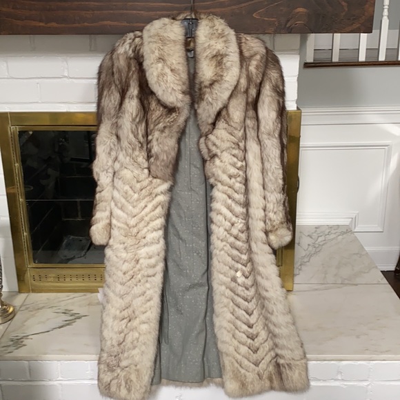 Size large Fox coat - Picture 2 of 4